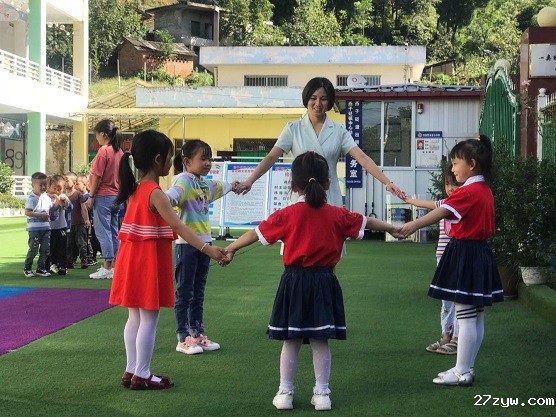 （委员风采）徐敏：用爱陪伴幼儿健康成长(64795)-20201021080846.jpg