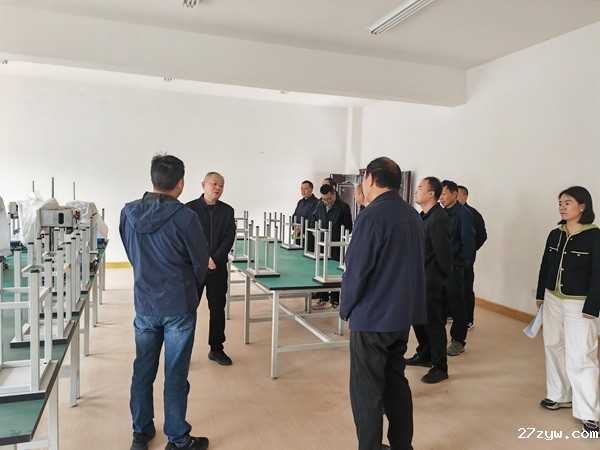 1763604007996013.jpg (排序1)县政协组织相关行业政协委员围绕(1762828)-20251120095731.jpg